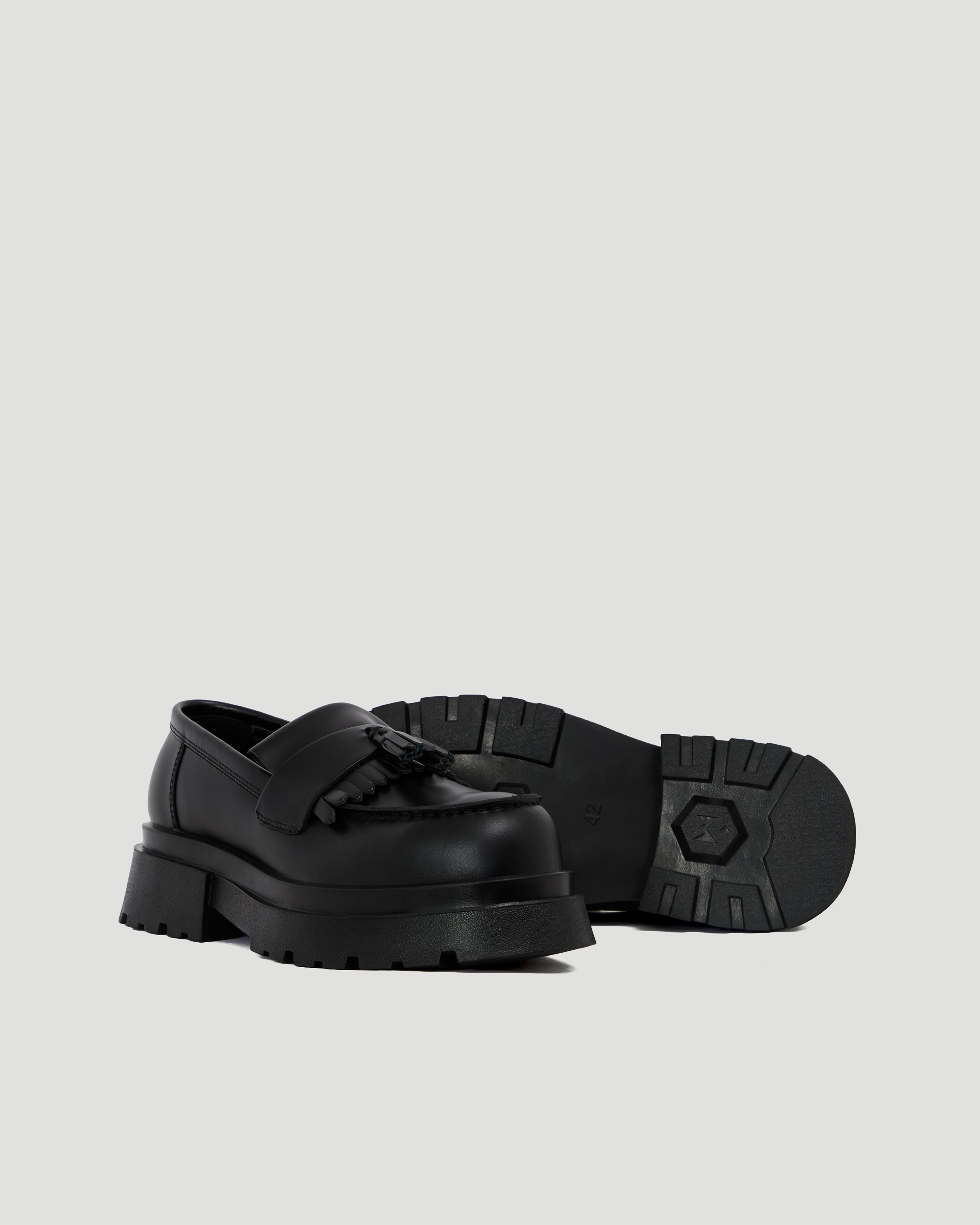THEWOLF CHUNKY TASSEL LOAFER SS24